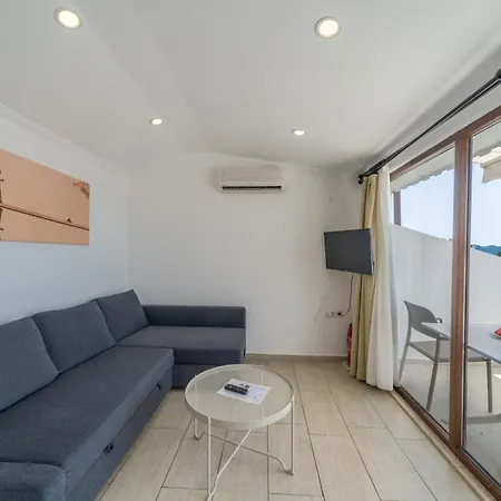 Yoga House 3* 卡斯