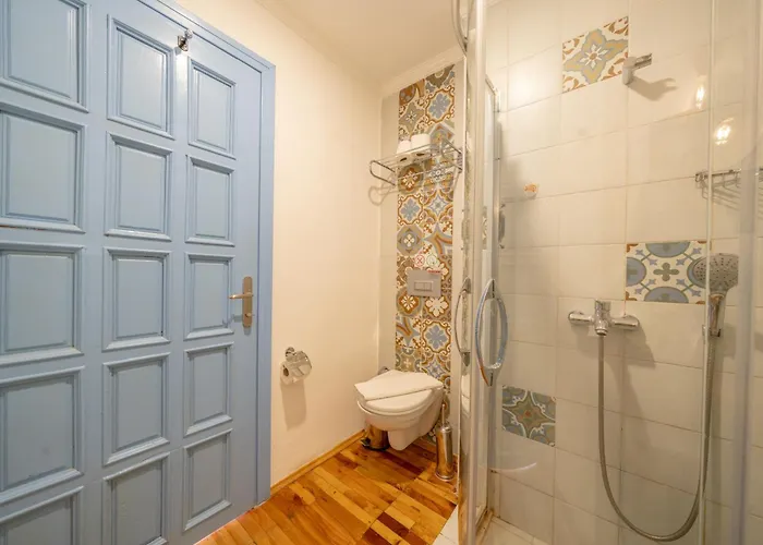 Yoga House Aparthotel 3*