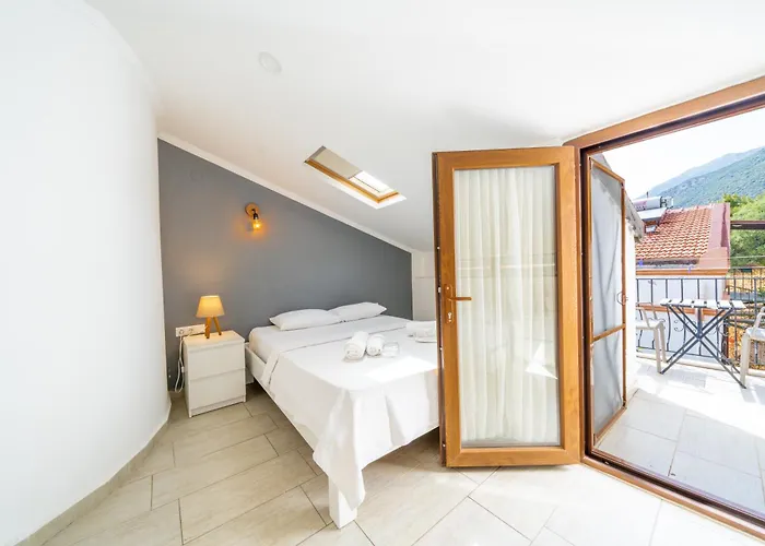 Aparthotel Yoga House 3*